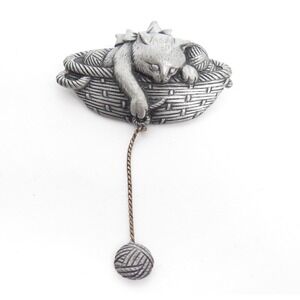 Vintage JJ Jonette Jewellery Kitten Cat In Basket Playing With Wool Brooch Pin